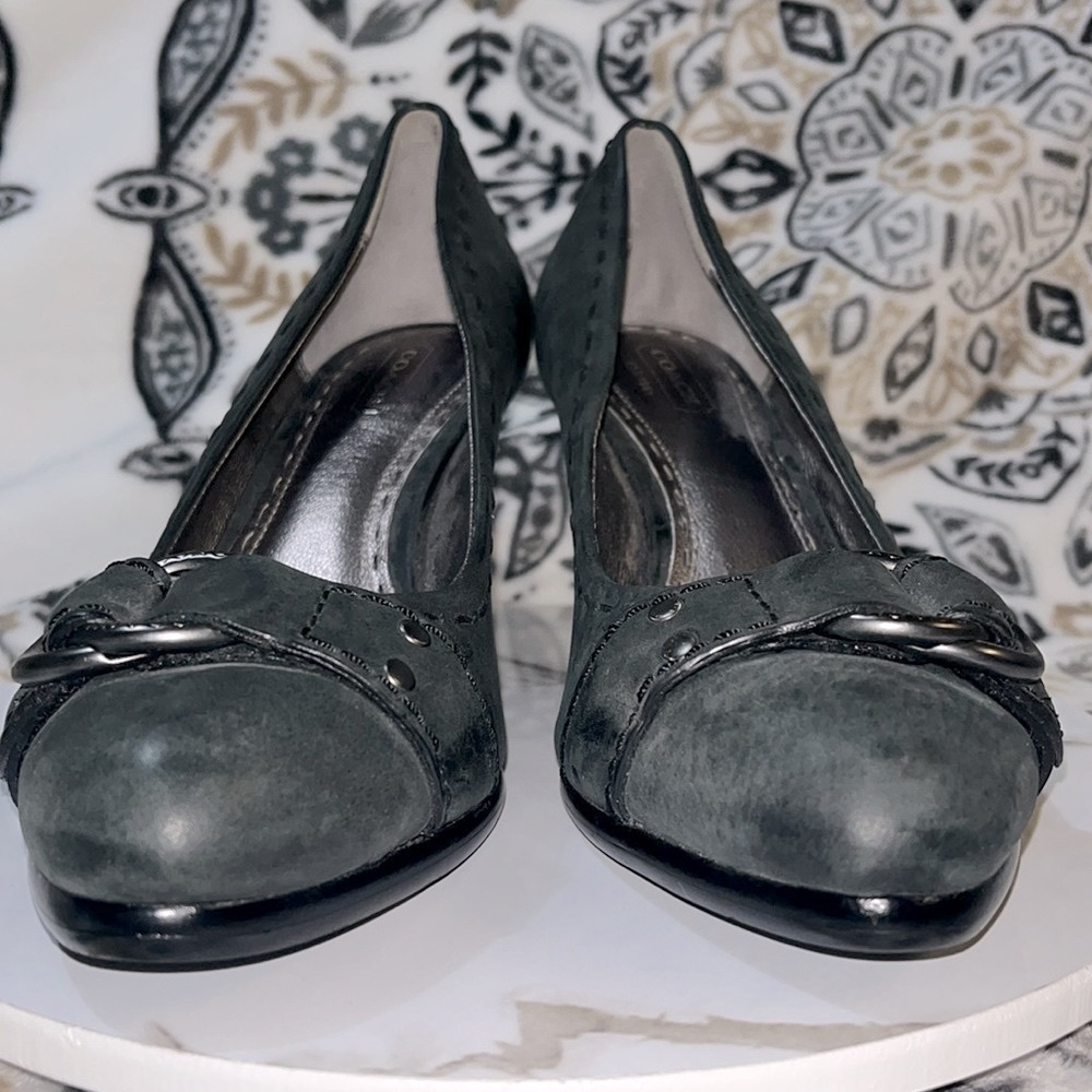 Coach Dinah Black Gray Leather Pumps Heels Buckle WhipStitch Women’s Size 8 B - Picture 9 of 14